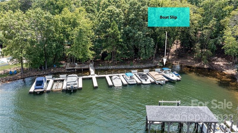 18905 Peninsula Point Dr, Cornelius, NC 28031