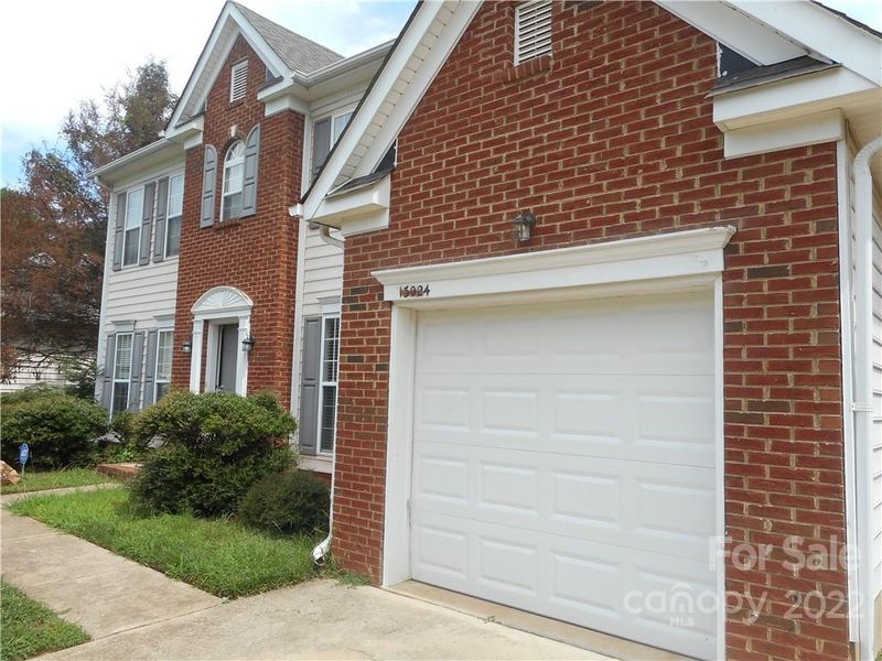 13024 Peacock Ln, Charlotte, NC 28215