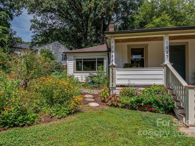 1447 Cortland Rd, Charlotte, NC 28209