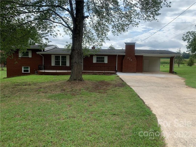 333 S 8th Ave, Maiden, NC 28650