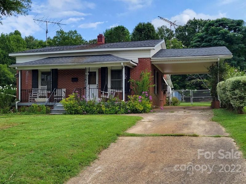 609 N Main Ave, Maiden, NC 28650