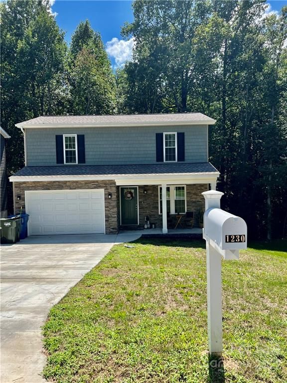 1230 26th Ave NE, Hickory, NC 28601