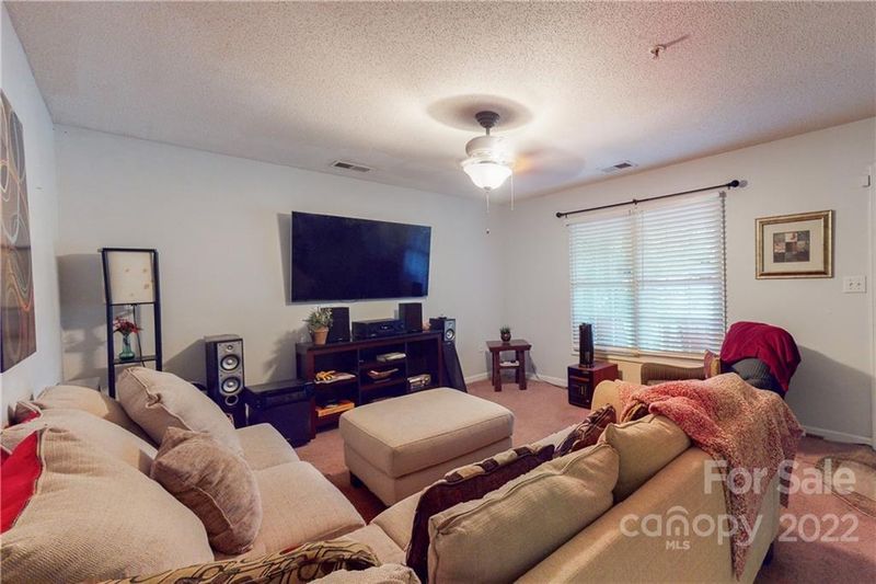 2114 Augusta St, Charlotte, NC 28216