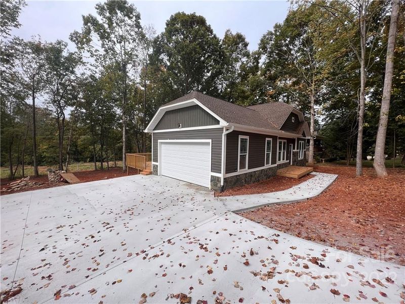 908 Westside Dr, Newton, NC 28658