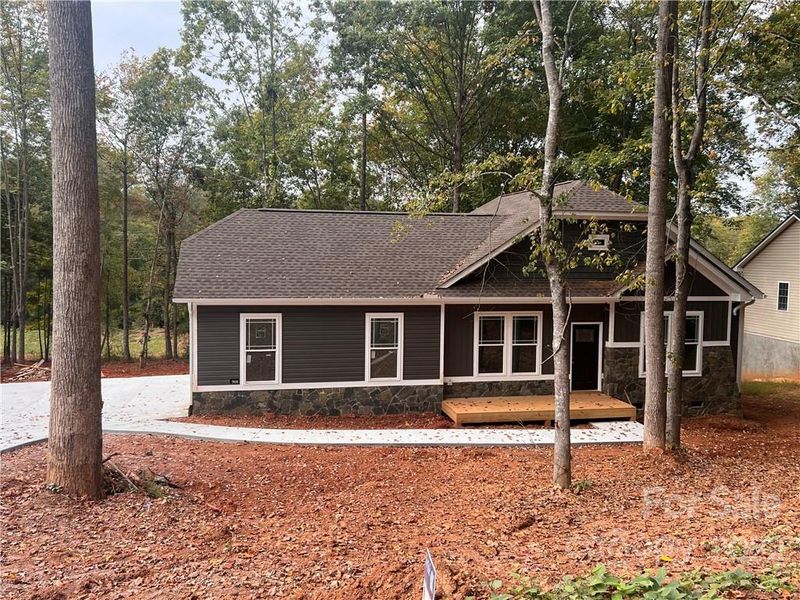 908 Westside Dr, Newton, NC 28658