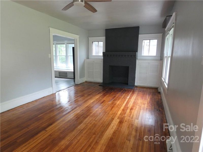 516 E Broad St, Statesville, NC 28677
