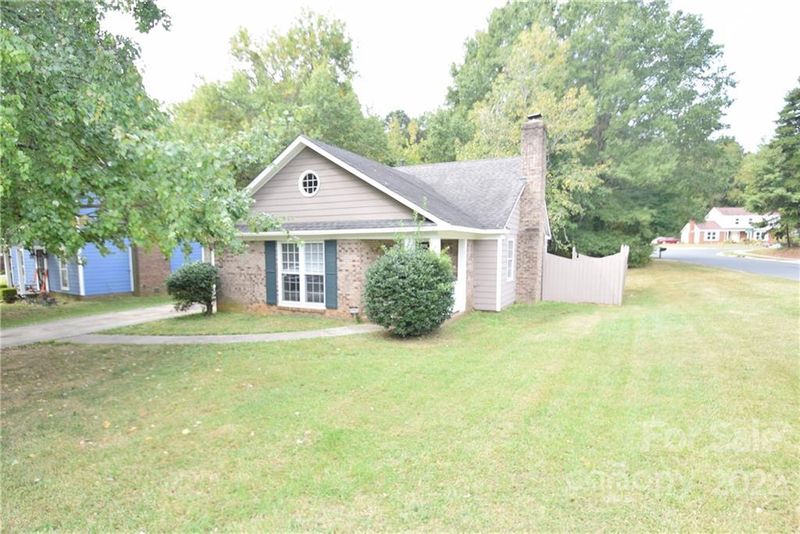 4321 Morington Ln, Charlotte, NC 28227