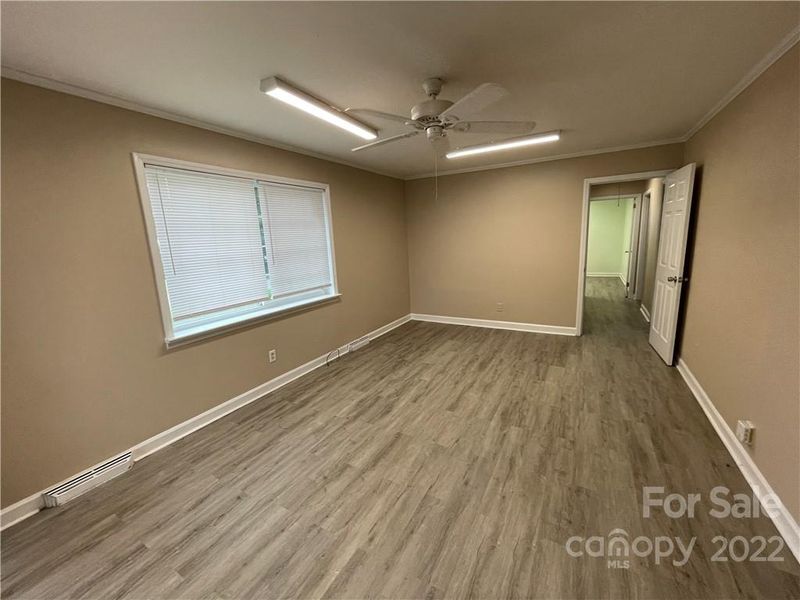 437 Frank Dr, Charlotte, NC 28215