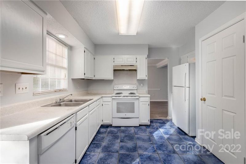 3000 Swanquarter Dr, Charlotte, NC 28262