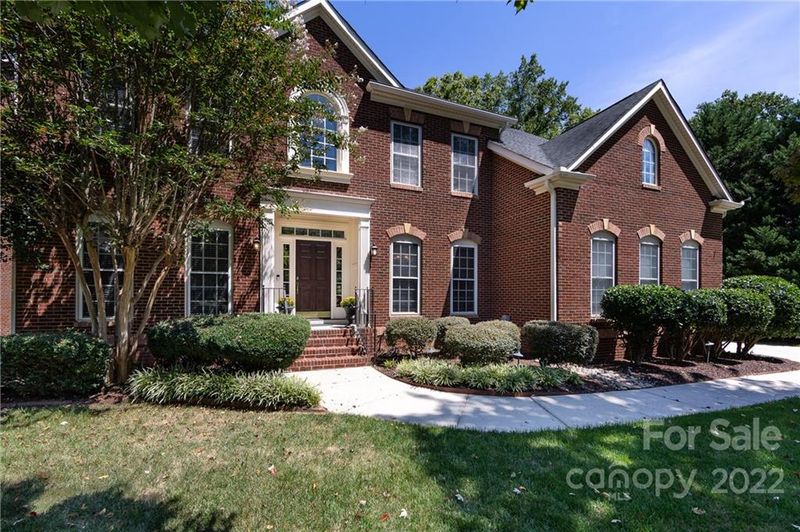 11219 Stonebriar Dr, Charlotte, NC 28277