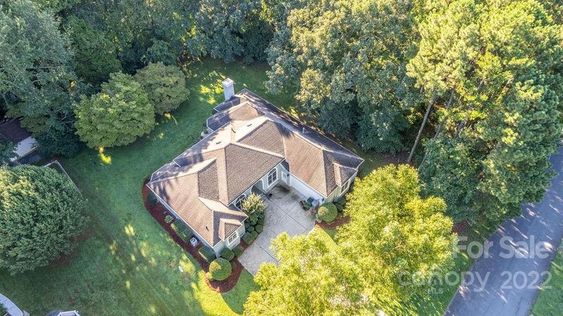 8216 Mabe Dr, Charlotte, NC 28216