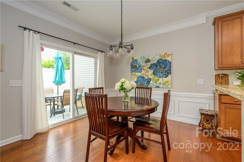 4756 Mount Royal Ln, Charlotte, NC 28210