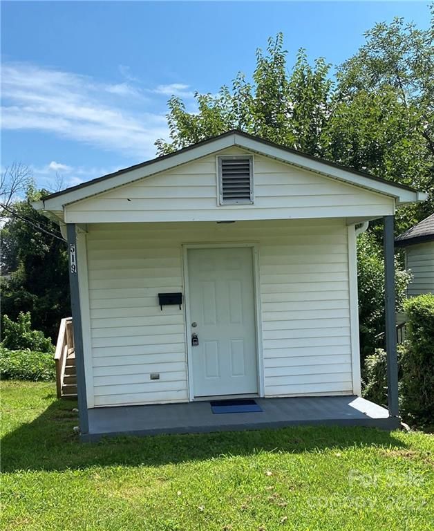 519 Water St W, Lincolnton, NC 28092
