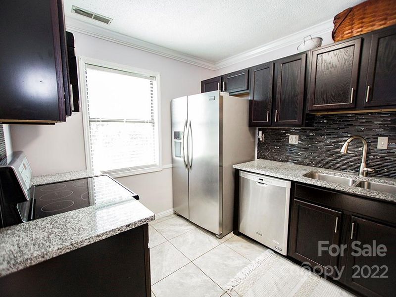 1519 S Point Rd, Belmont, NC 28012