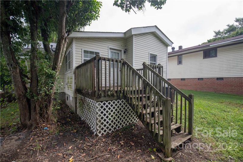 225 Eden St, Davidson, NC 28036