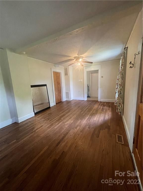 749 5th Ave SW, Hickory, NC 28602