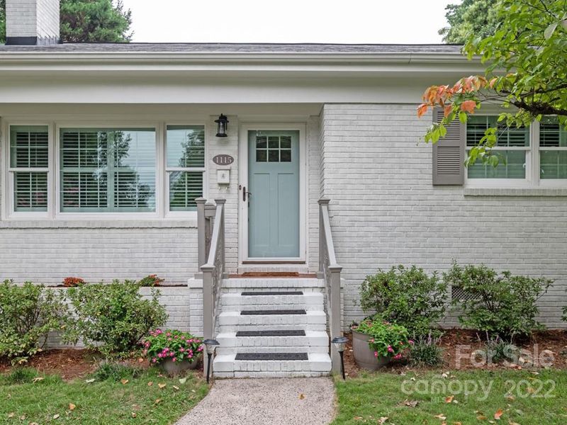 1115 Barkley Rd, Charlotte, NC 28209