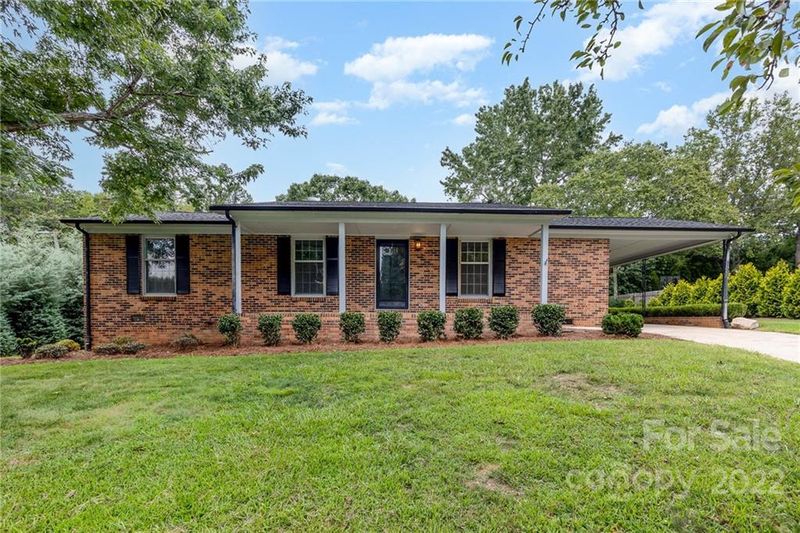 308 Buckskin Dr, Gastonia, NC 28052