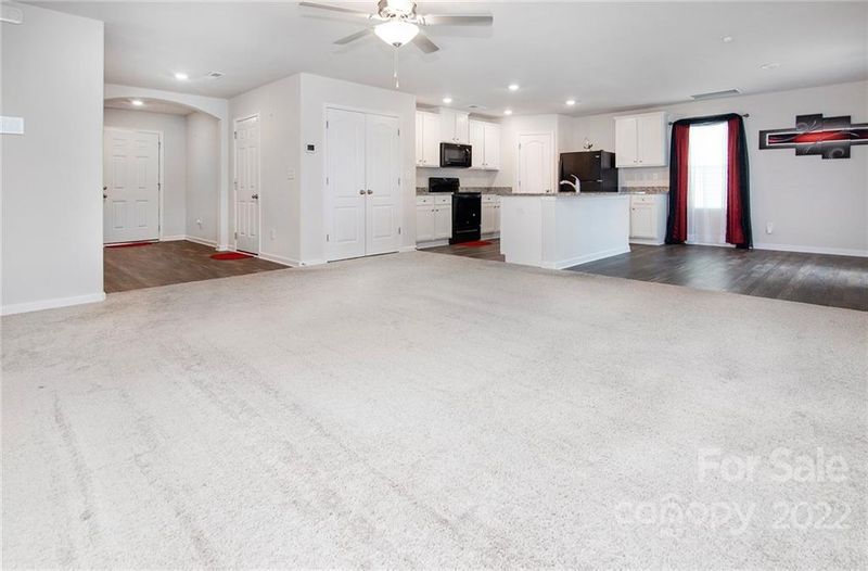 6569 Paw Village Rd, Charlotte, NC 28214