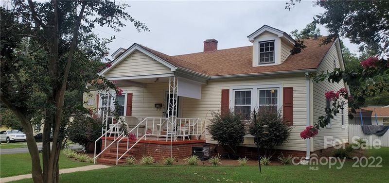 538 W Harvie Ave, Gastonia, NC 28052