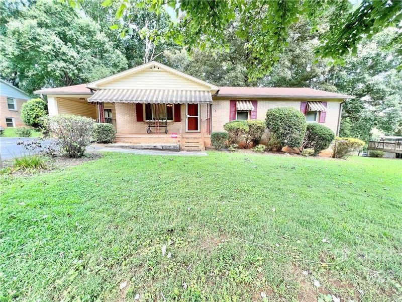 1204 Long Dr, Newton, NC 28658