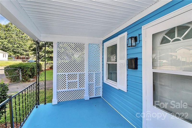 1914 Double Oaks Rd, Charlotte, NC 28206