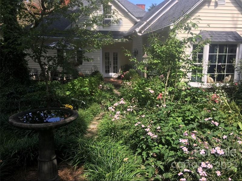 501 Carroll St, Statesville, NC 28677