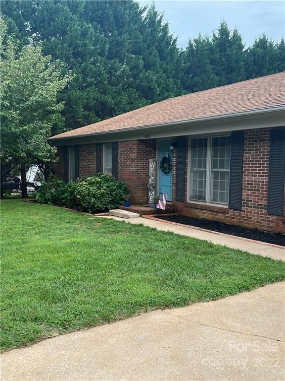 3430 18th Ave NE, Hickory, NC 28601