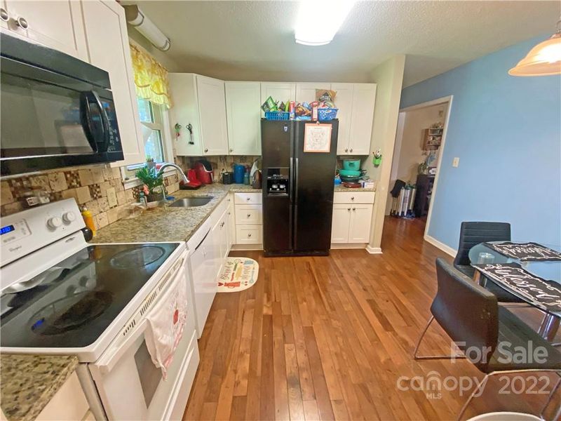 3613 Smithfield Dr NW, Conover, NC 28613