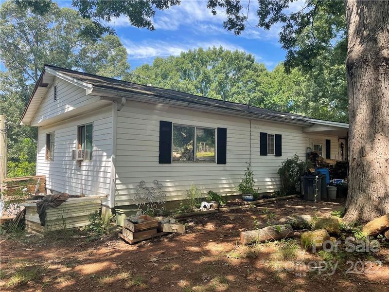 5511 September Ln, Conover, NC 28613