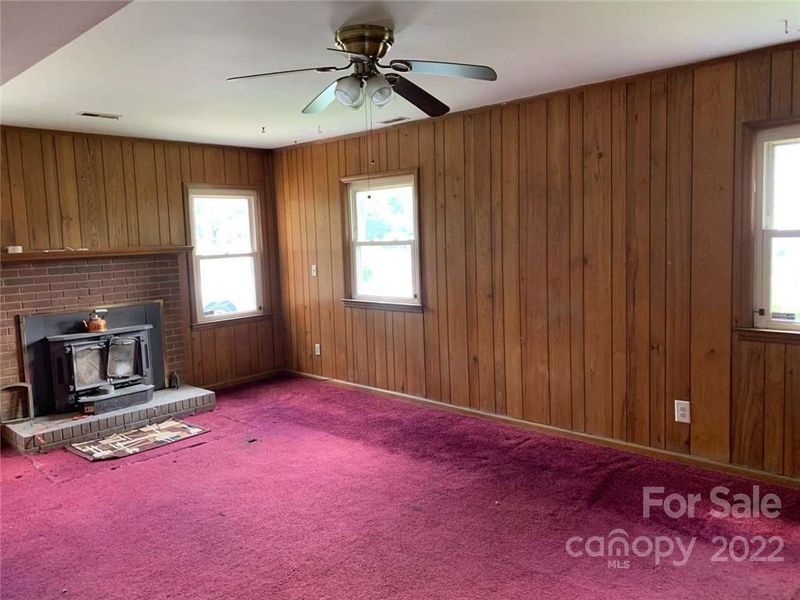 5601 Alanhurst Pl, Charlotte, NC 28217