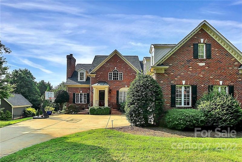 8514 Highgrove St, Charlotte, NC 28277