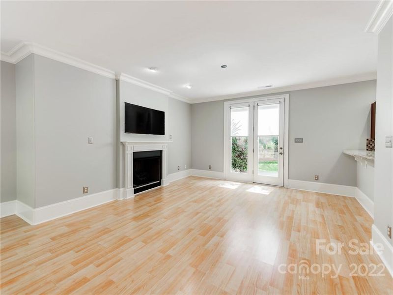 320 Sardis Grove Ln, Matthews, NC 28105