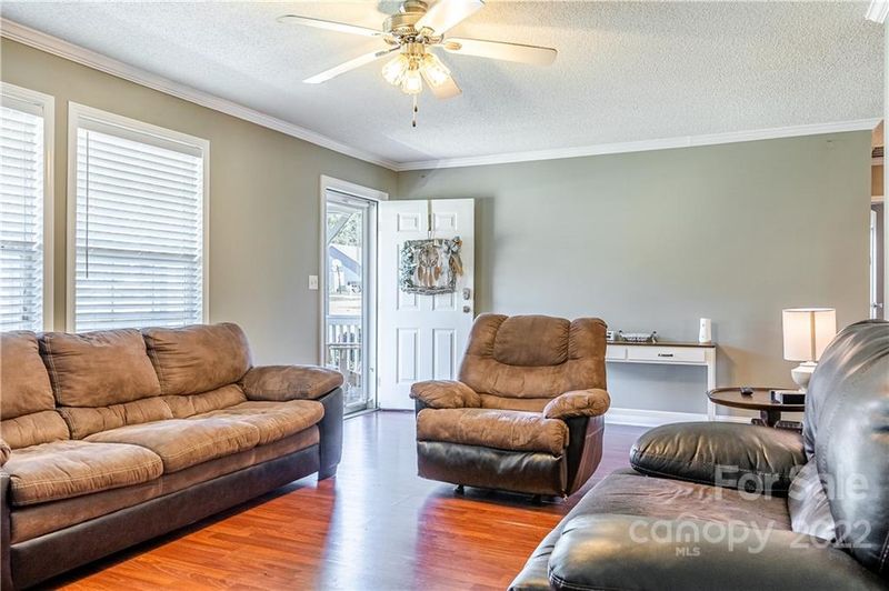 1031 Canada Dr, Dallas, NC 28034