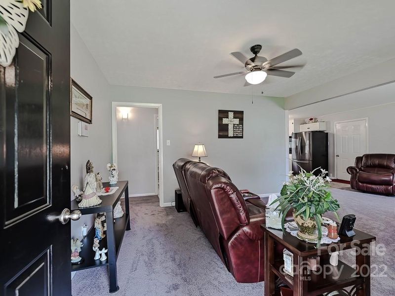904 Dial St, Kannapolis, NC 28083