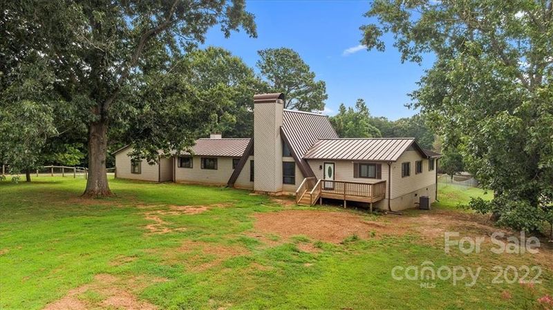 746 Rhyne Rd, Clover, SC 29710