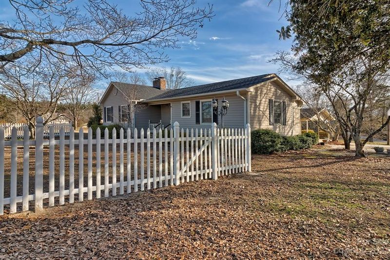 117 Floyd Rd, Kershaw, SC 29067
