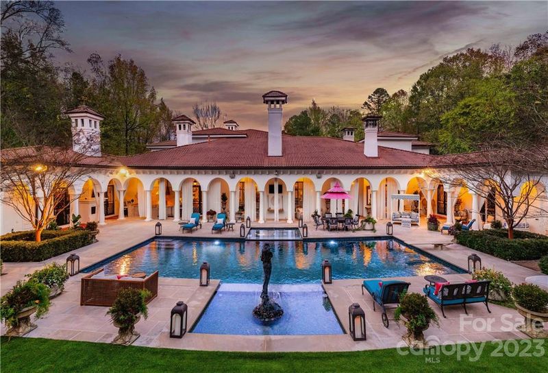8371 Providence Rd, Charlotte, NC 28277