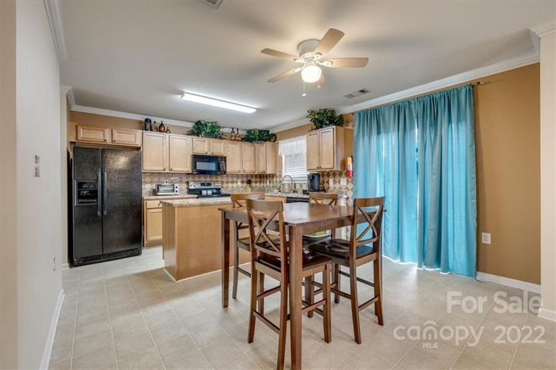 2913 Heather Ridge Rd, Dallas, NC 28034