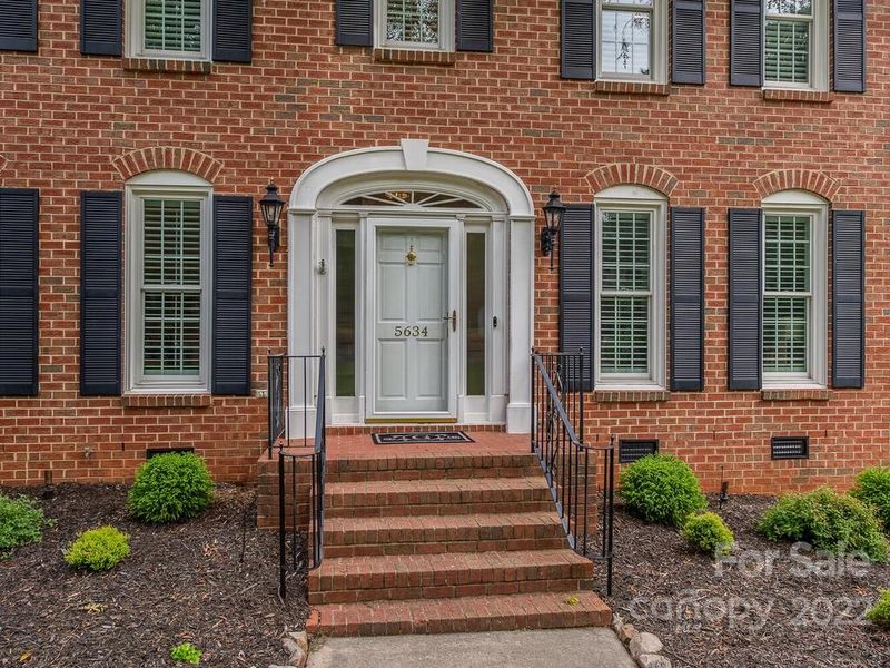 5634 Hillingdon Rd, Charlotte, NC 28226