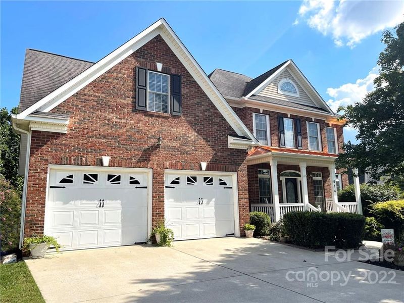 614 46th Avenue Dr NE, Hickory, NC 28601