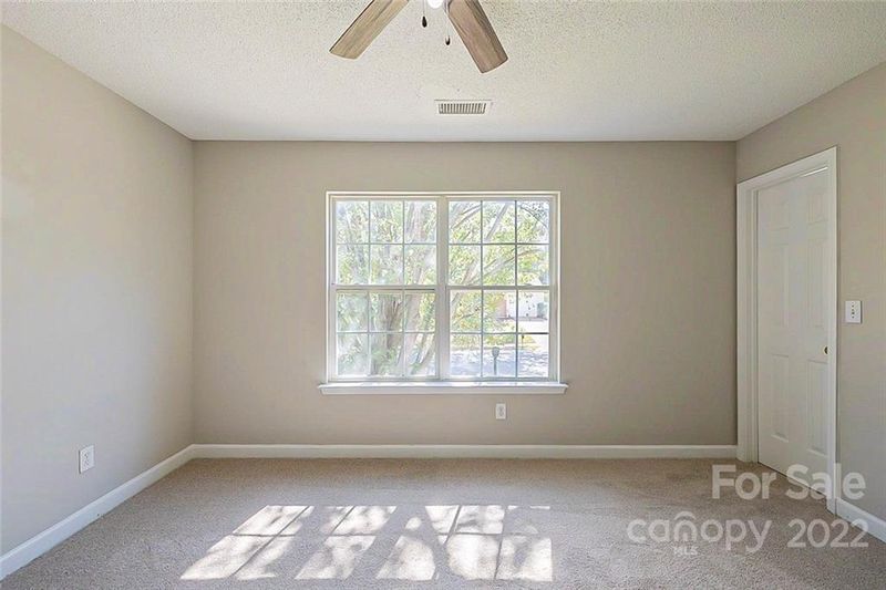 2319 Hope Valley Ln, Charlotte, NC 28213