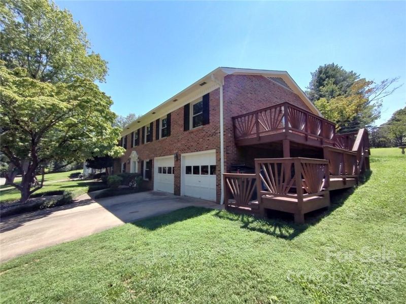 85 34th Ave NW, Hickory, NC 28601