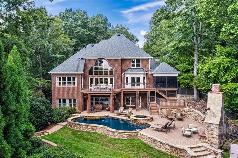 1420 Langdon Rd, Sherrills Ford, NC 28673