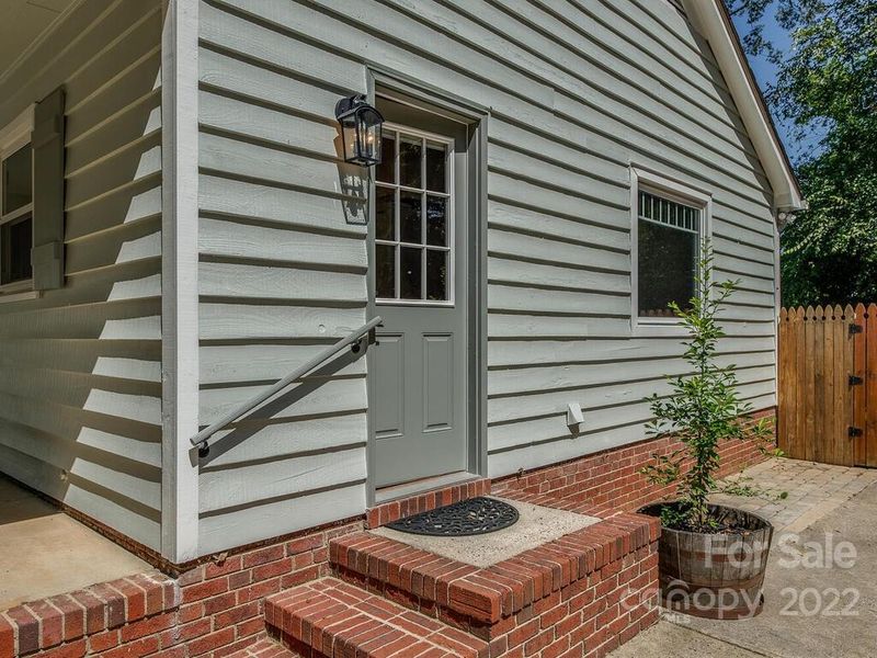 9105 Essen Ln #68, Charlotte, NC 28210