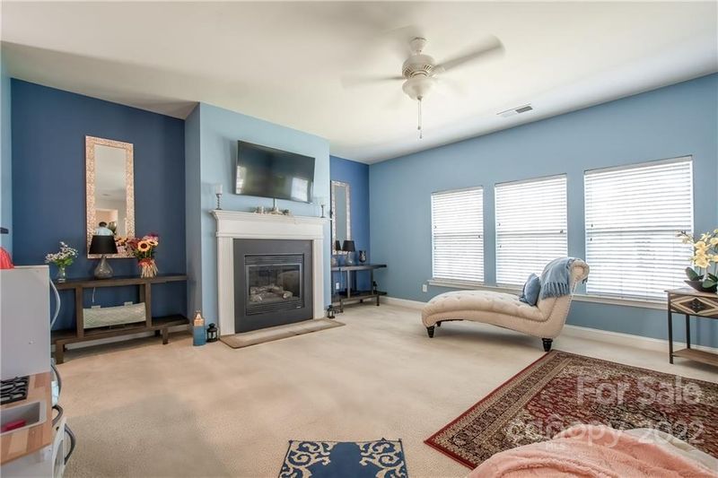 6809 Evanton Loch Rd, Charlotte, NC 28278