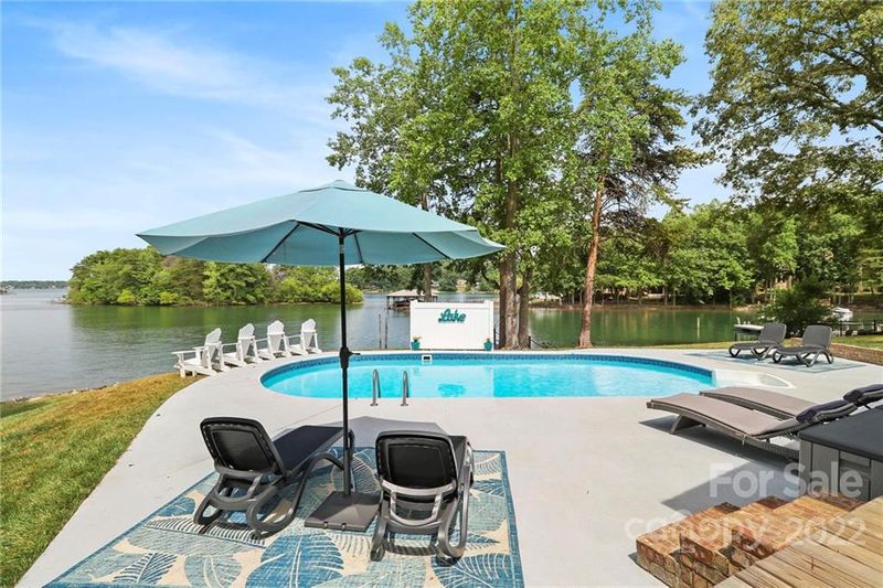 2598 Las Brisas Ln, Denver, NC 28037
