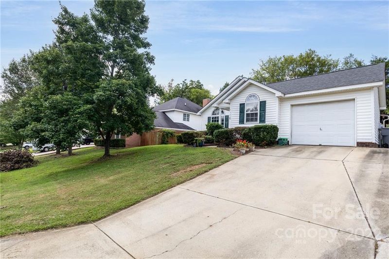 7302 Flodden Field Ct, Charlotte, NC 28217