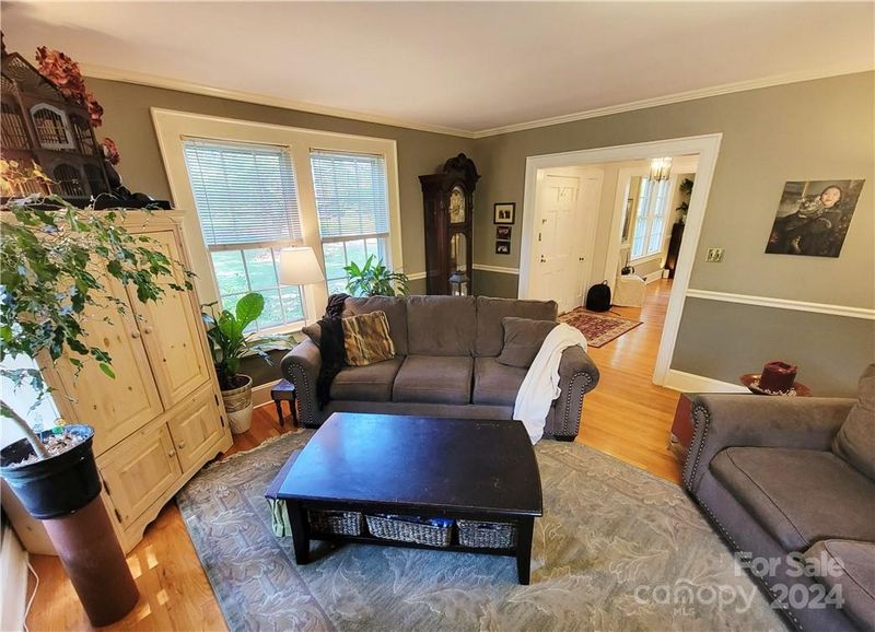3110 N Center St, Hickory, NC 28601