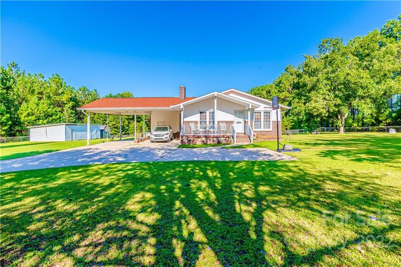 8264 Lockhart Rd, Sharon, SC 29742